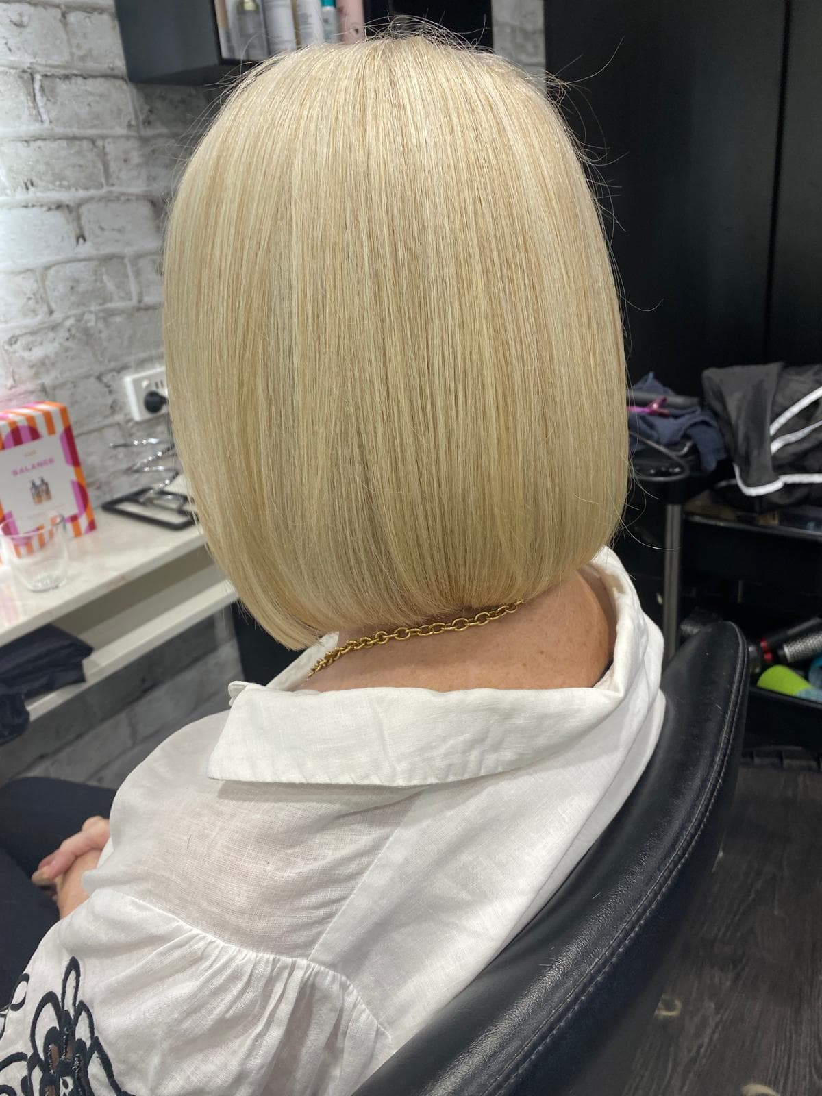 Diplomat Salon 5